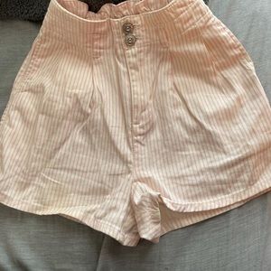 Super cute white and light pink shorts from Urban!